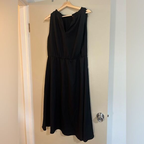 Ann Taylor Dresses & Skirts - Ann Taylor black cinch waist dress